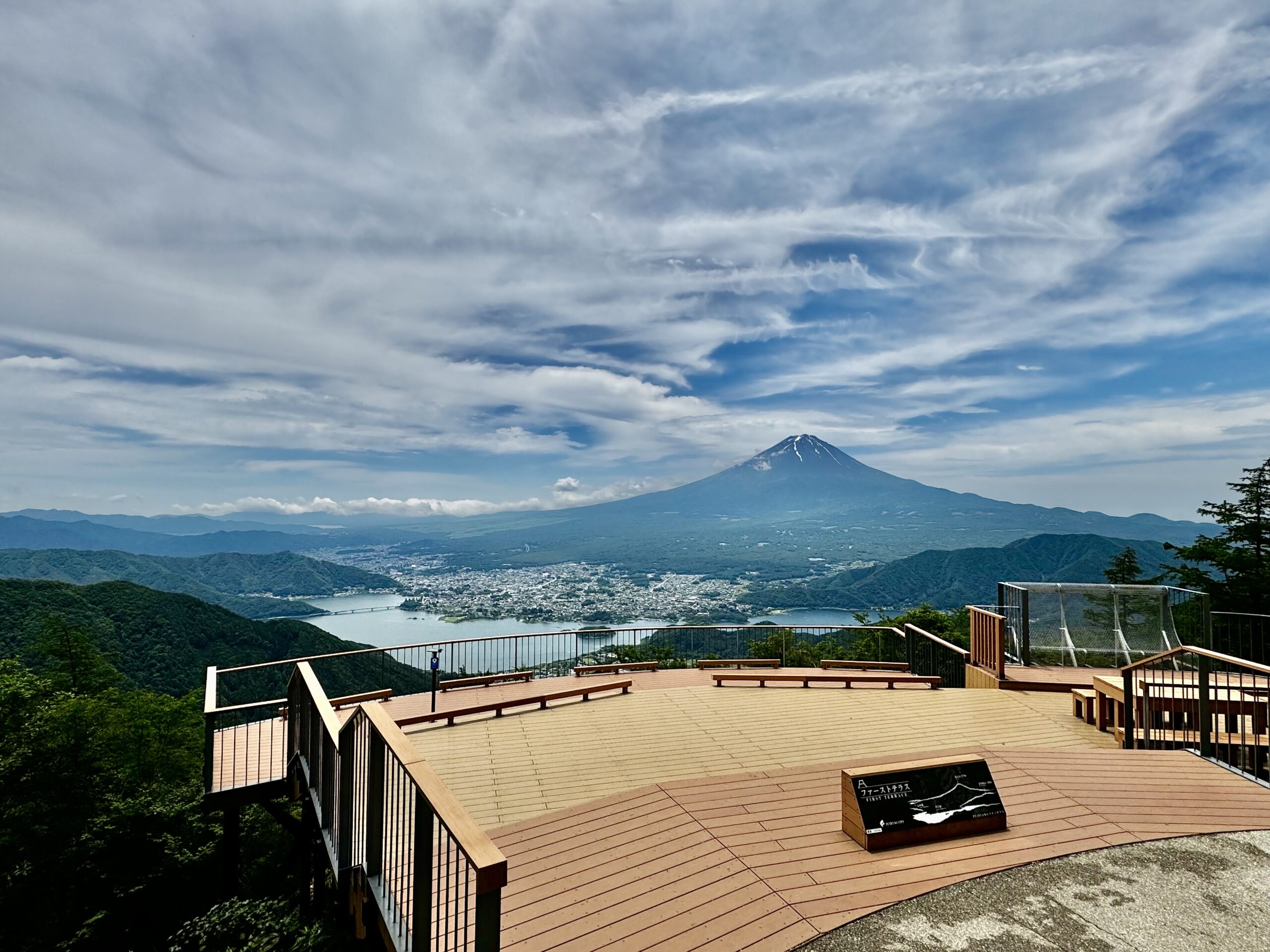 FUJIYAMAツインテラス（Lily Bell Hütte） 甲斐の国マップ 甲斐のホテル 山梨県 観光情報